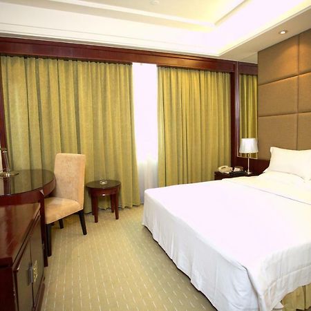 Harbour Metropolis Hotel Foshan Buitenkant foto