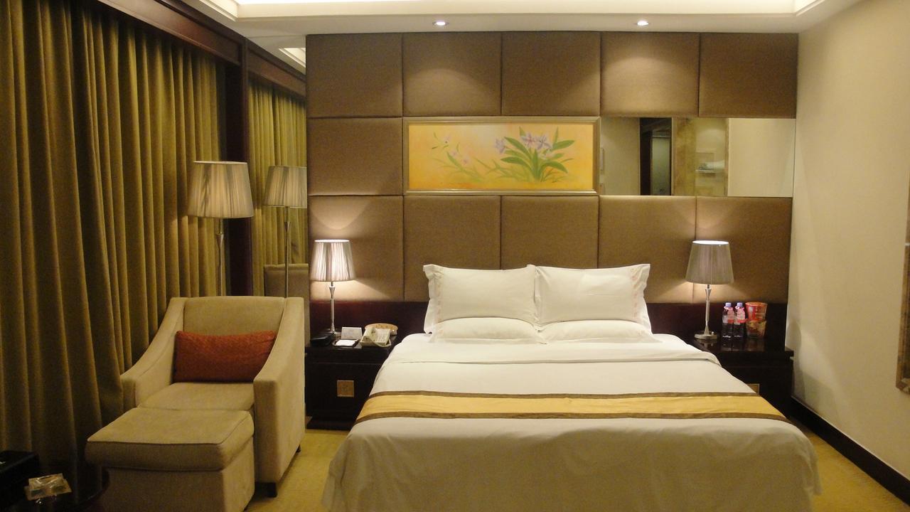 Harbour Metropolis Hotel Foshan Buitenkant foto