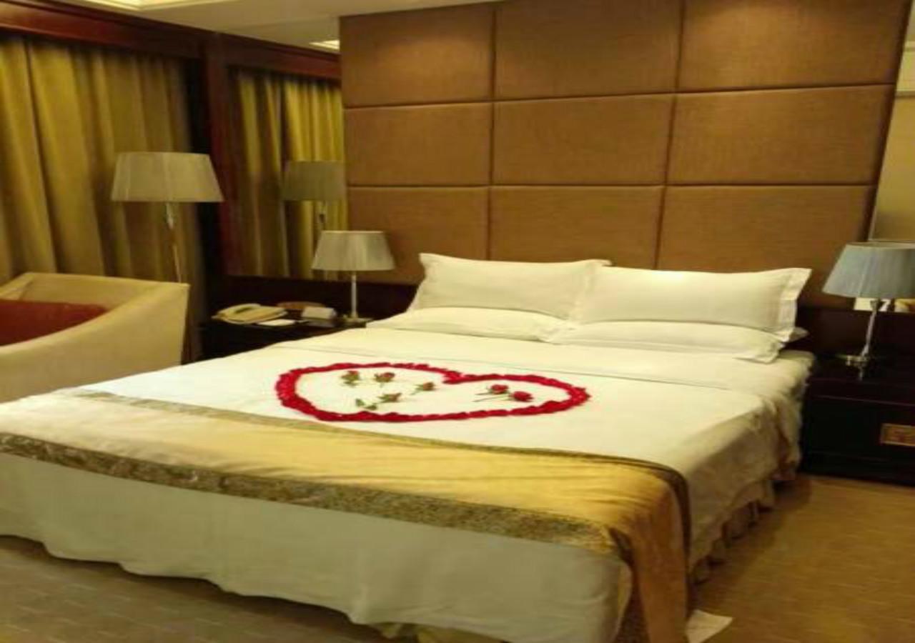 Harbour Metropolis Hotel Foshan Buitenkant foto