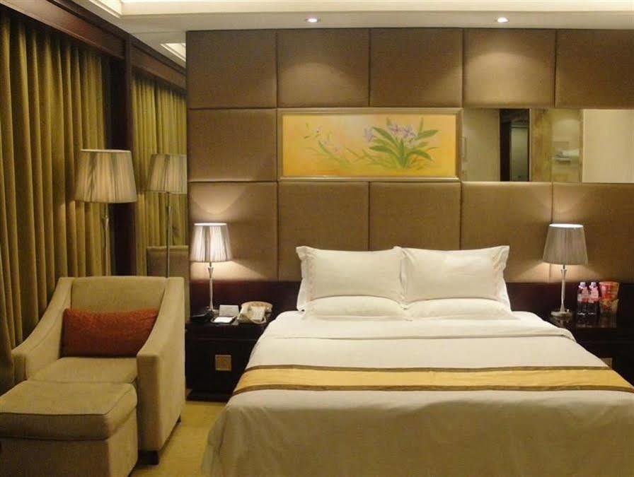 Harbour Metropolis Hotel Foshan Buitenkant foto