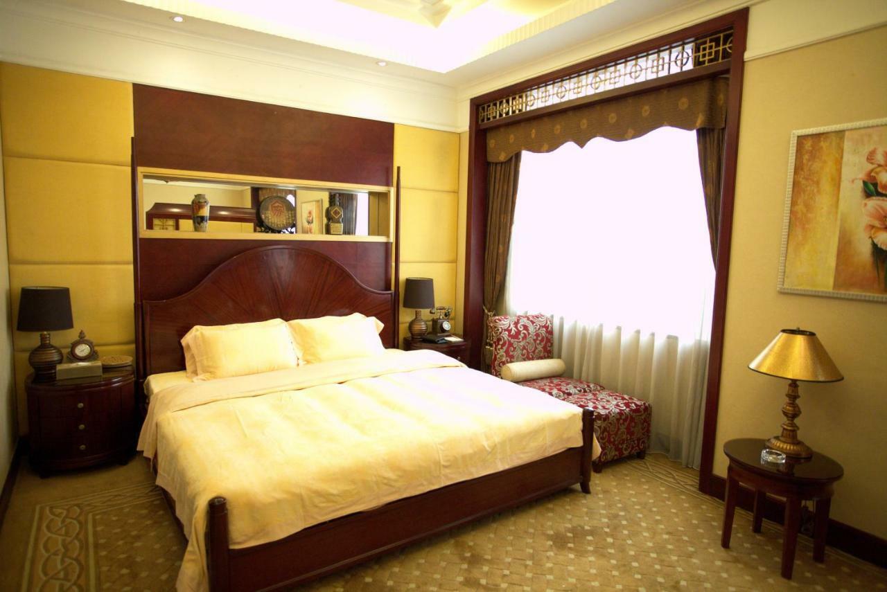 Harbour Metropolis Hotel Foshan Buitenkant foto