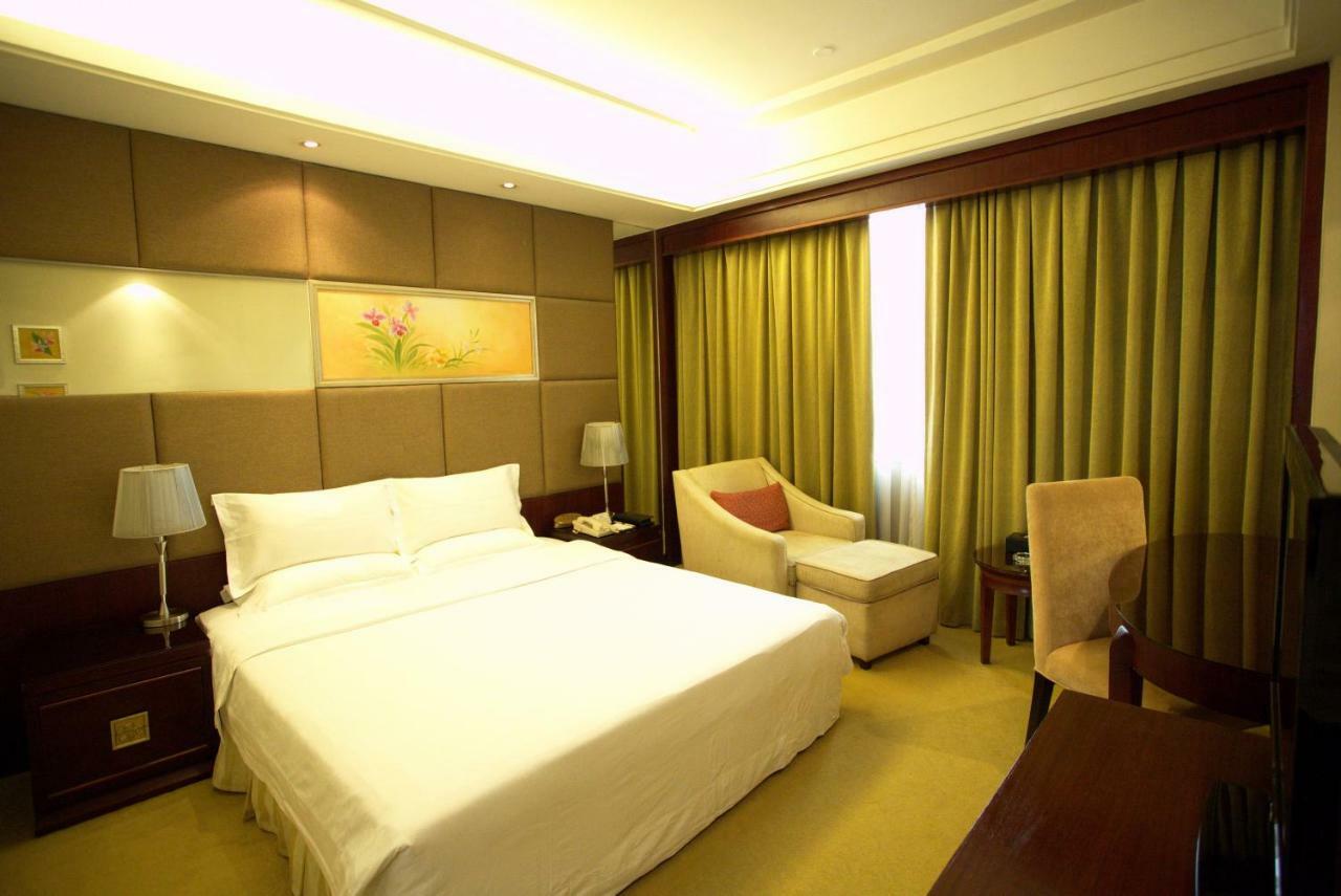 Harbour Metropolis Hotel Foshan Buitenkant foto