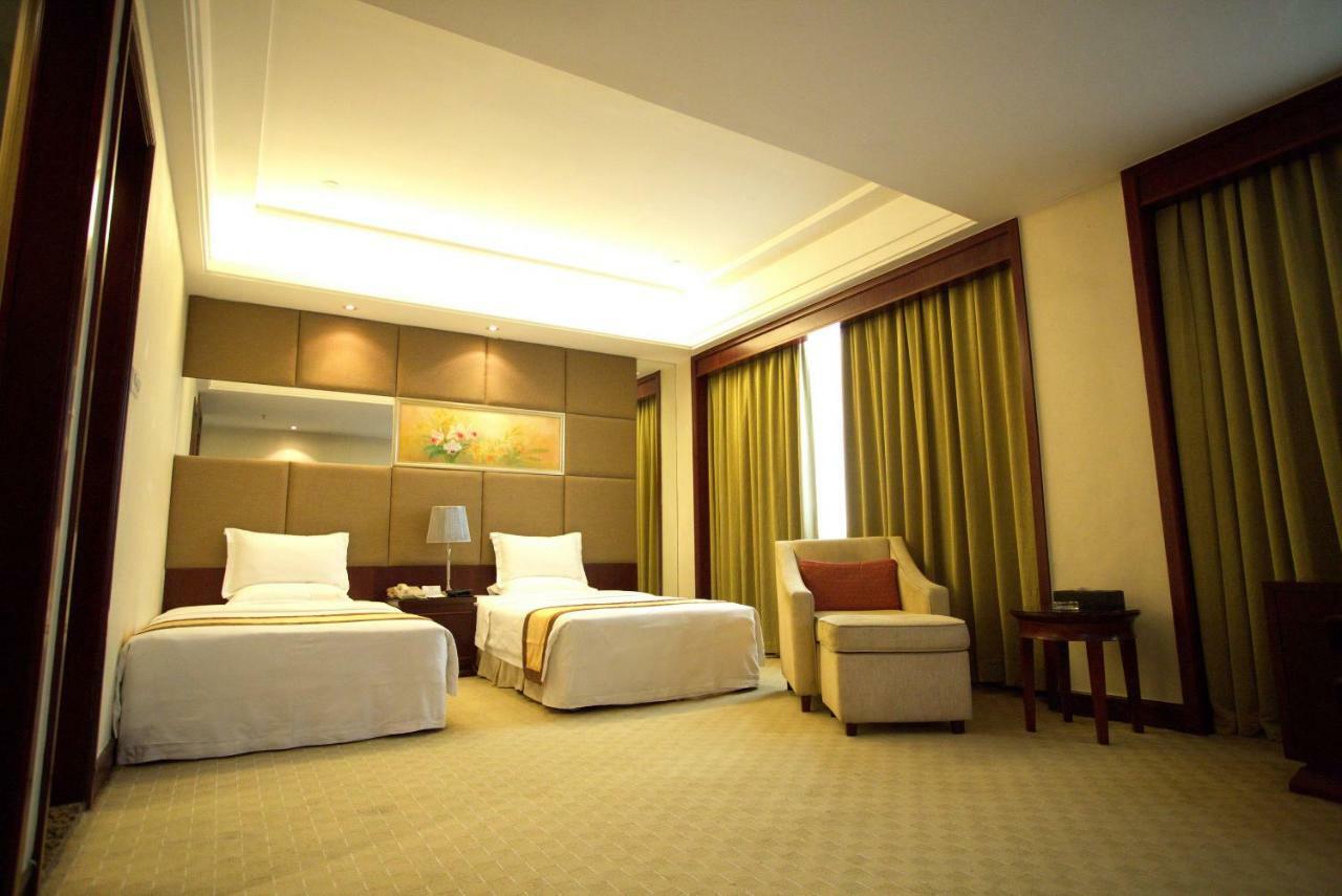Harbour Metropolis Hotel Foshan Buitenkant foto
